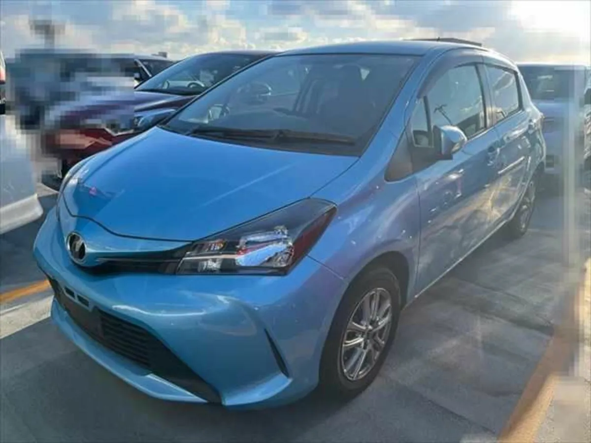 2016 Toyota Vitz 1.3 Automatic | 105 k km | Fresh - Image 3