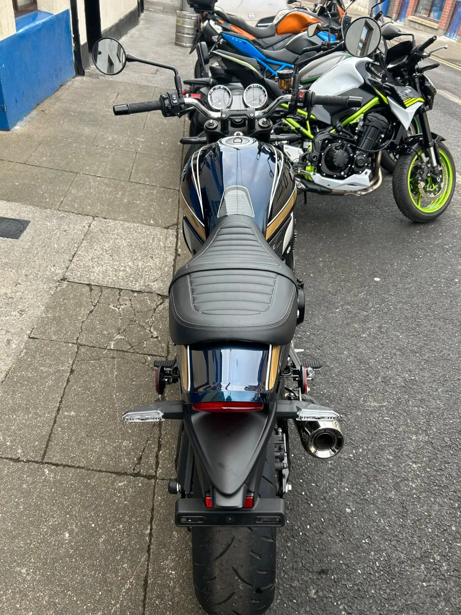 221 Kawasaki Z900rs - Image 4