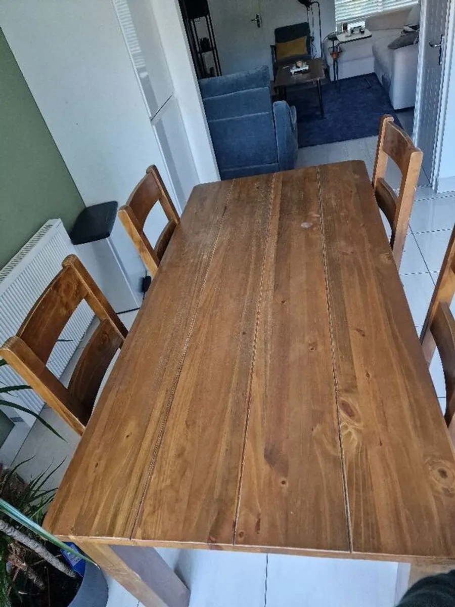Dining table and 4 chairs - Image 1