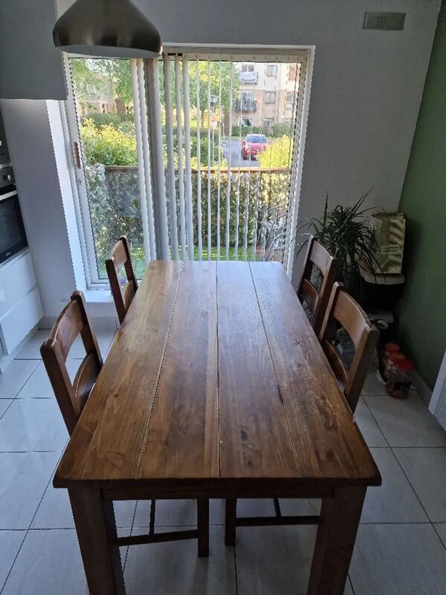 Dining table and 4 chairs - Image 4