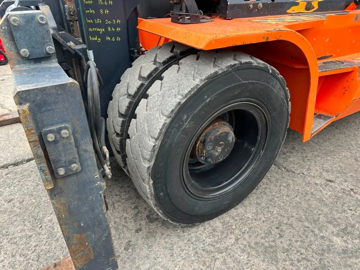 2014 DOOSAN 11 TON FORKLIFT .... 5,455 HOURS - Image 3