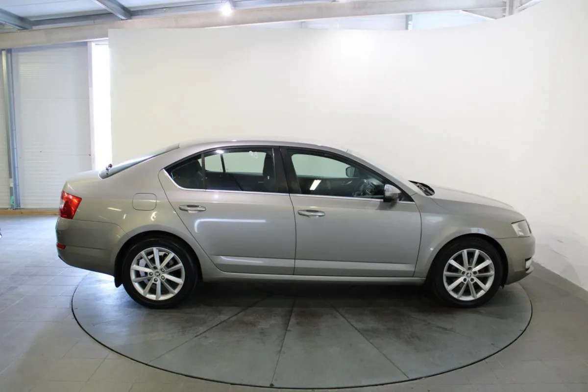 Skoda Octavia Style 1.6tdi 110HP - Image 3