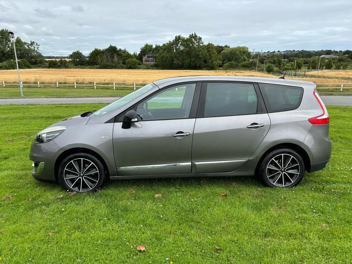 2012 Renault scenic 7 seats Automatic - Image 4