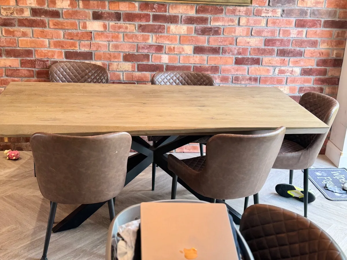 Kitchen table and chairs - Image 4