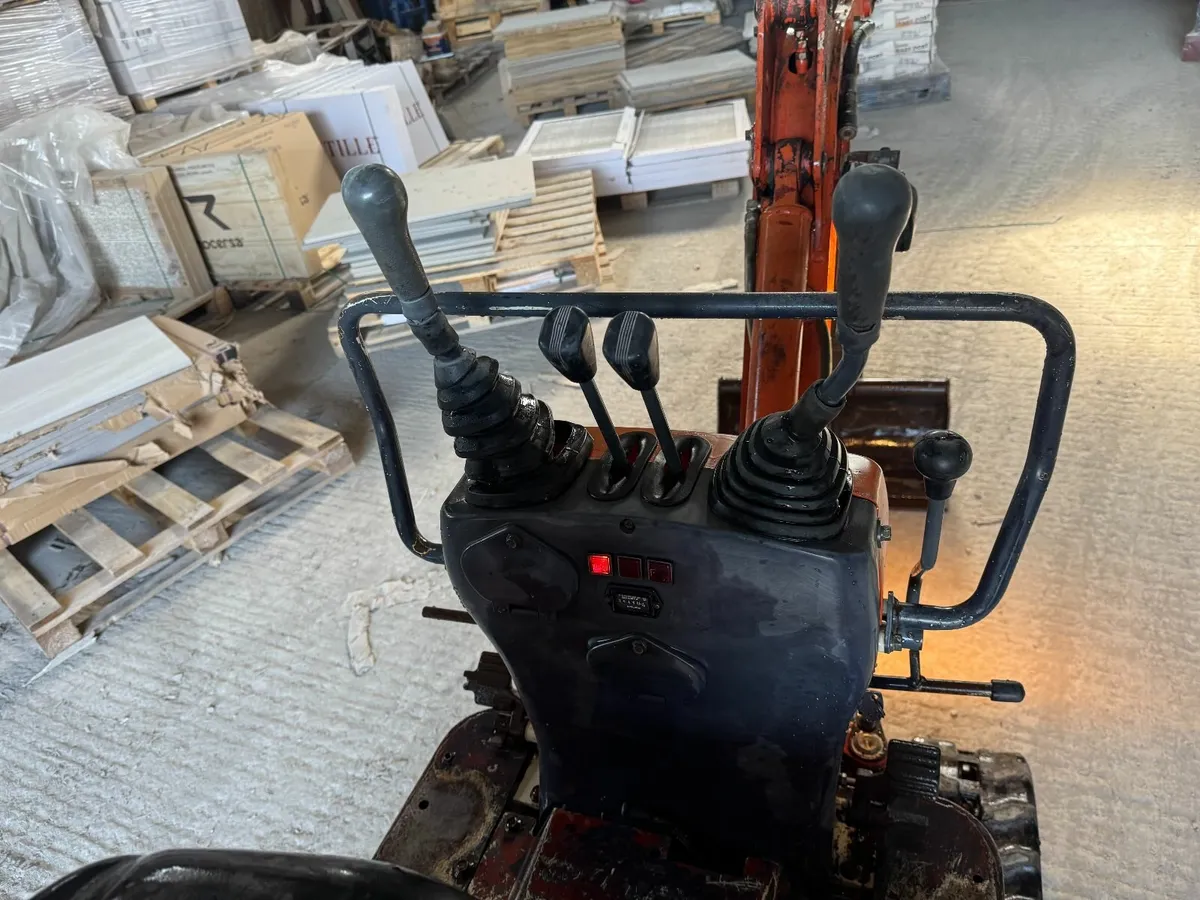 Kubota Mini Digger - Image 3