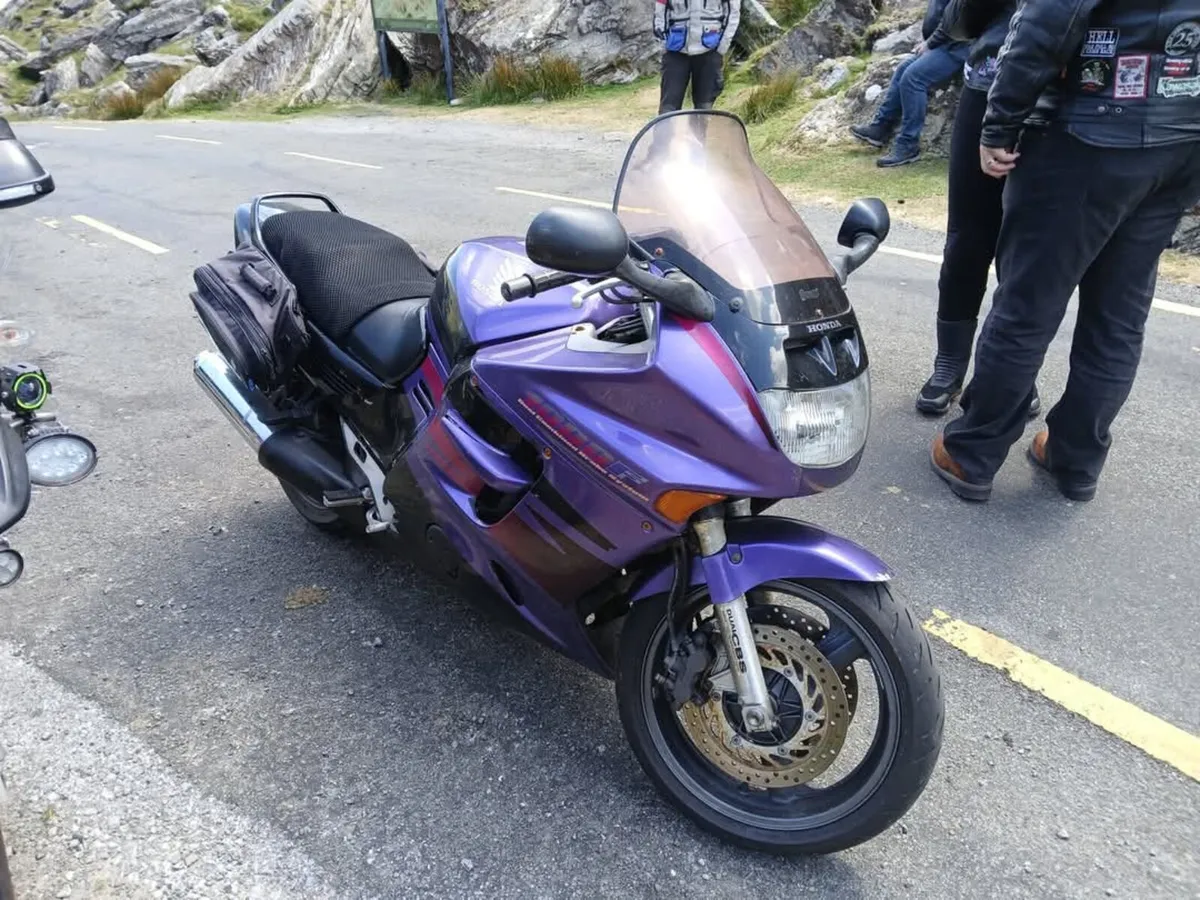 Cbr1000f 1995 - Image 1