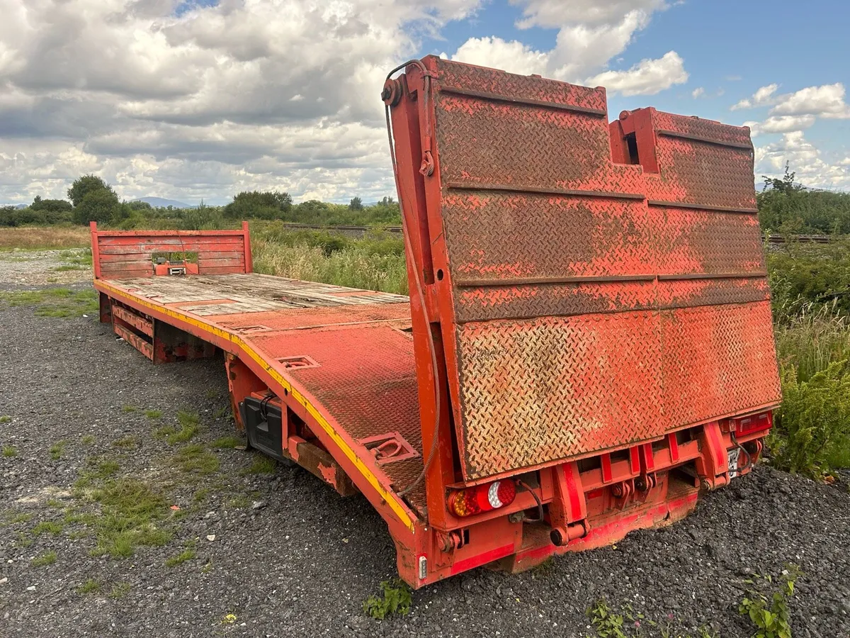 30 foot Beavertail body off scania 8x2 - Image 1