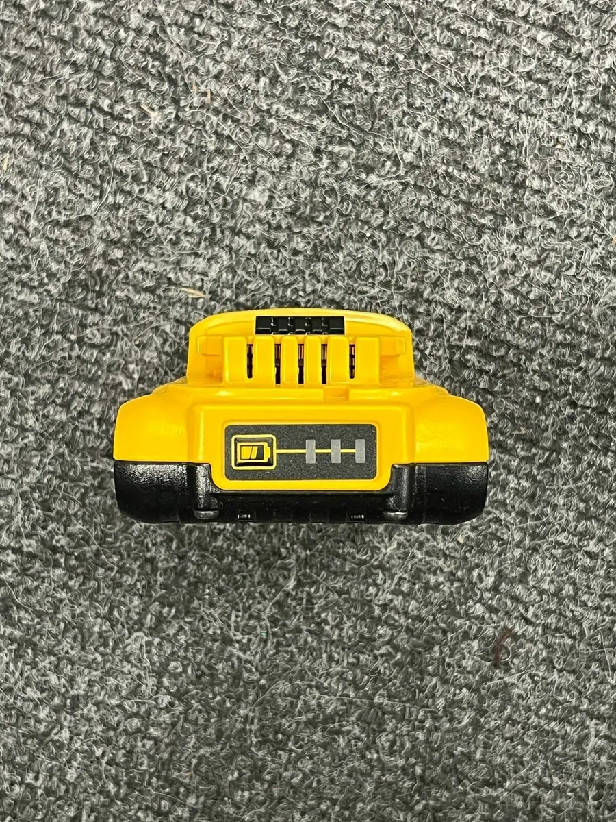 DeWalt 18v Battery - Image 2