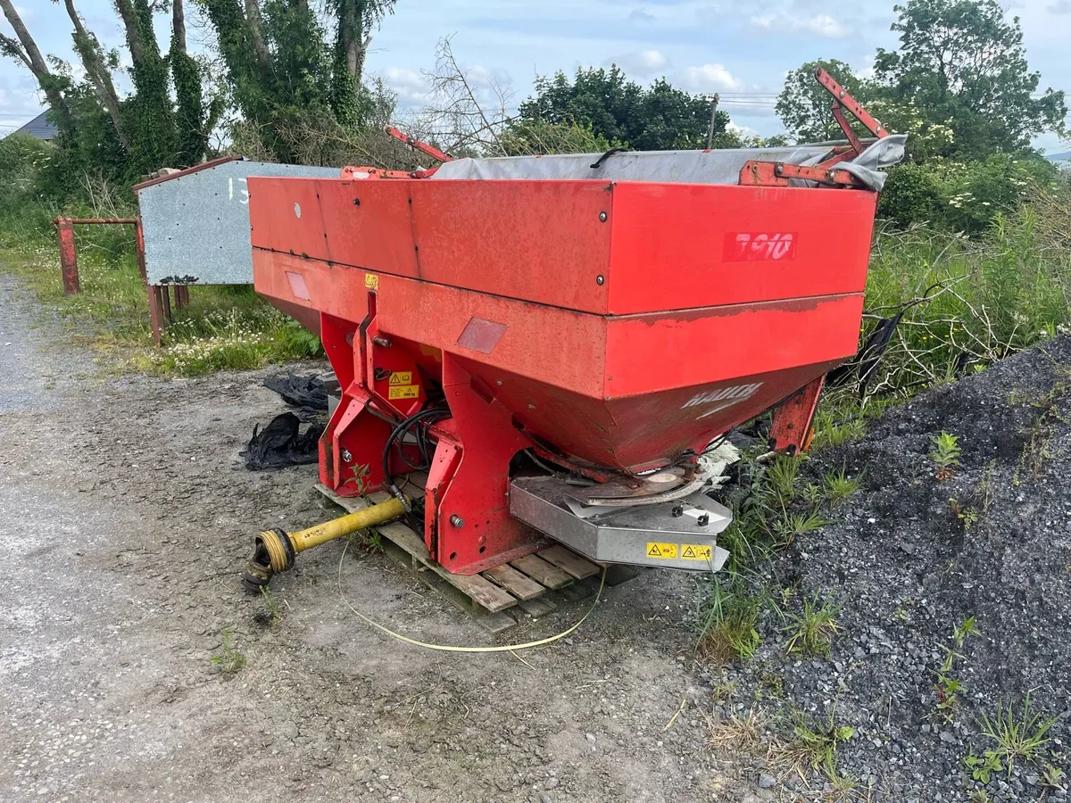 Manure Spreder - Image 1
