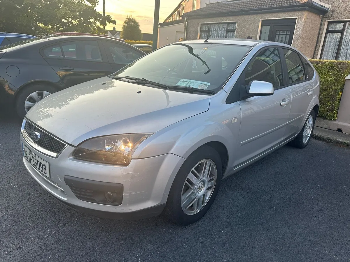 Ford Focus 1.6 Ghia Automatic - Image 3