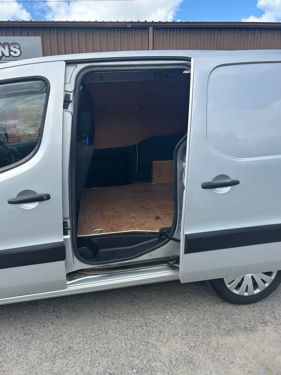 Citroen Berlingo 2017 - Image 2