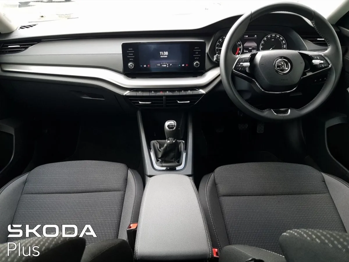 Skoda Octavia Octavia AMB 2.0tdi 115HP - Image 2