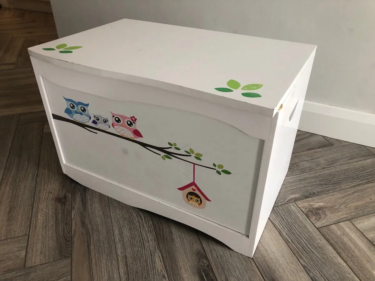 Storage chest - Image 1