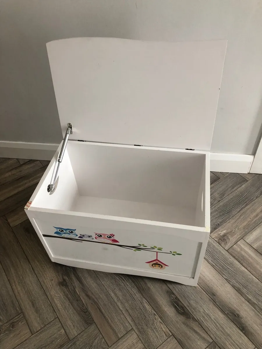 Storage chest - Image 2