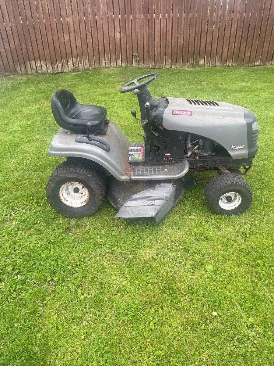 Ride on lawnmower - Image 2