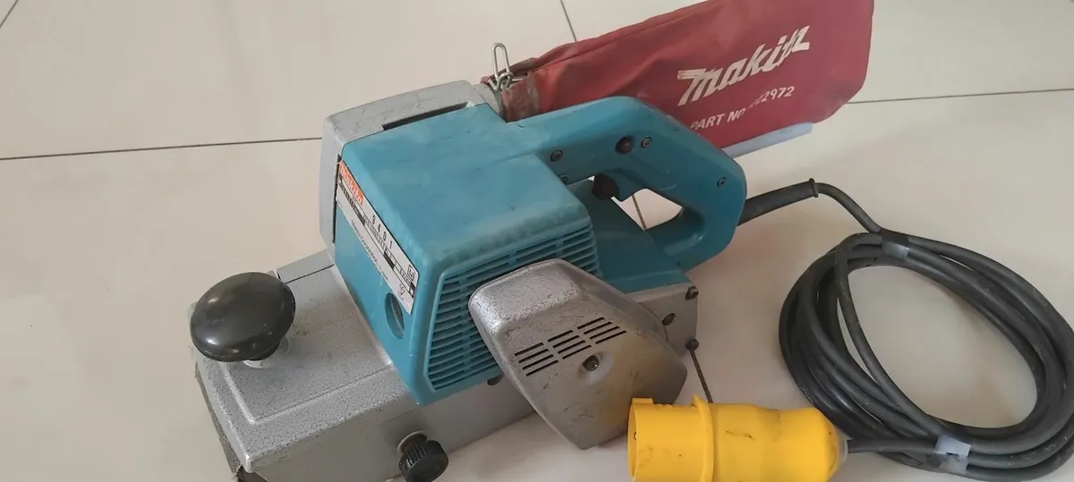 Makita 9401 Belt Sander 110v - Image 1