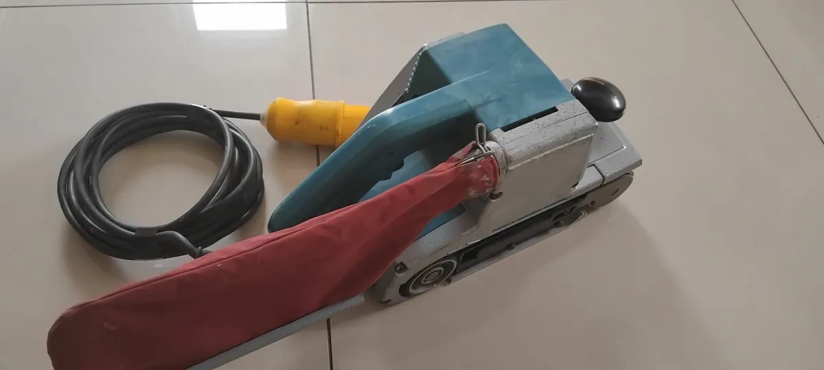 Makita 9401 Belt Sander 110v - Image 3