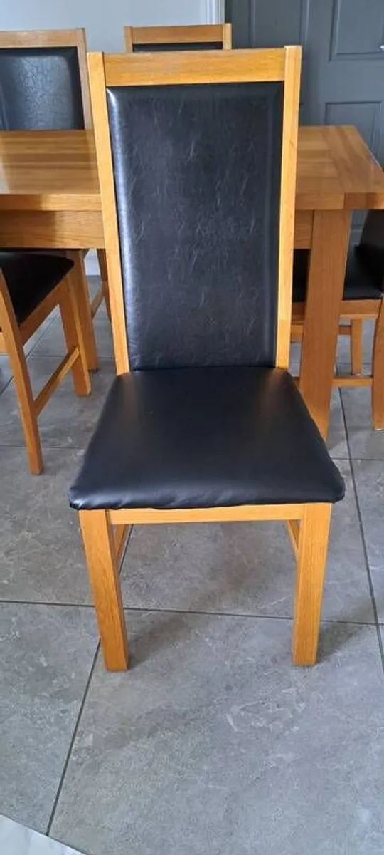 Dining  room table and six chairs - Image 4