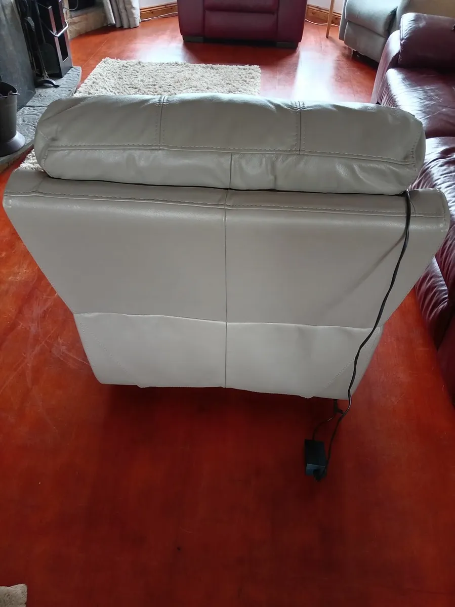 recliner armchair - Image 3