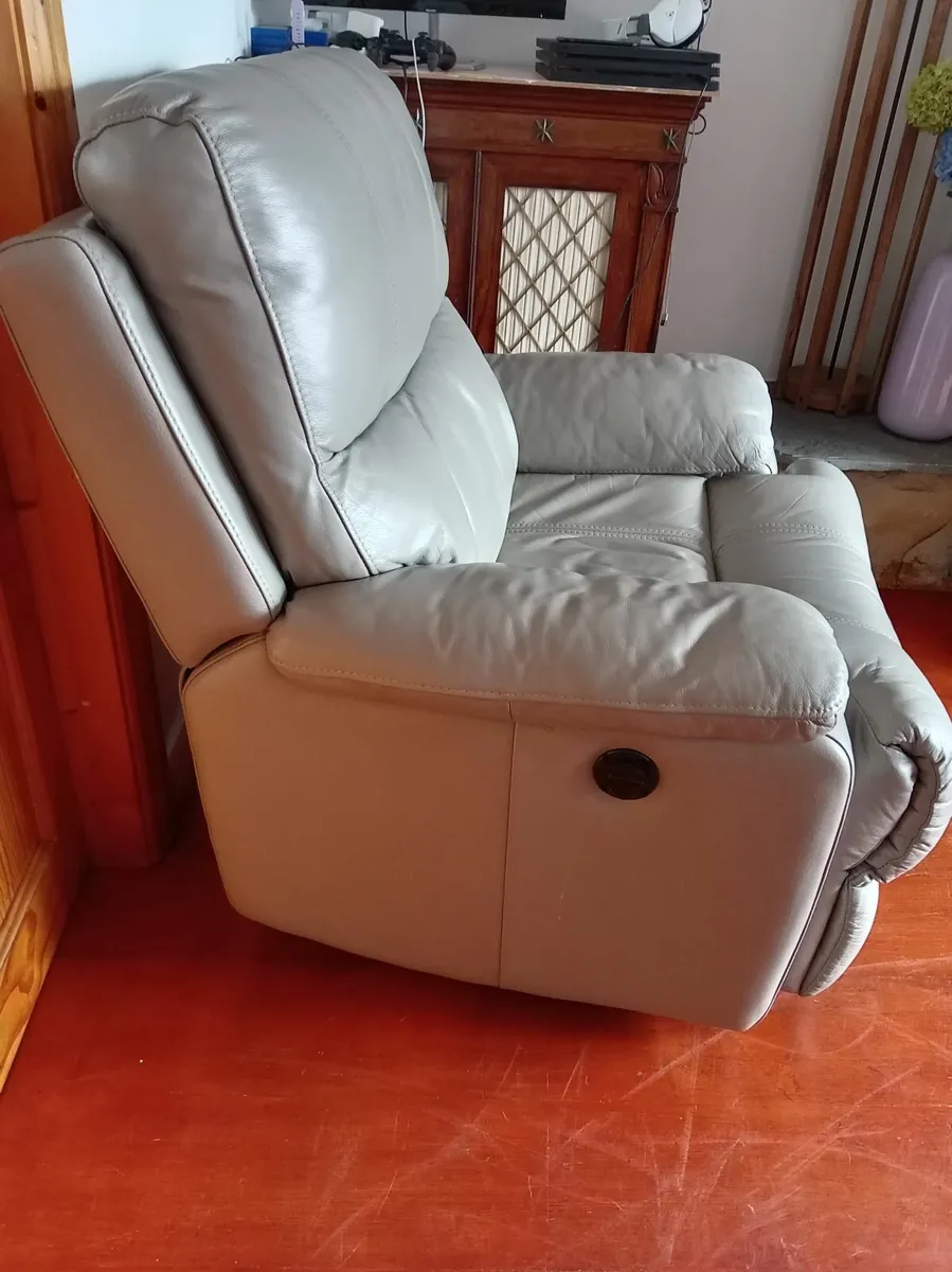 recliner armchair - Image 4
