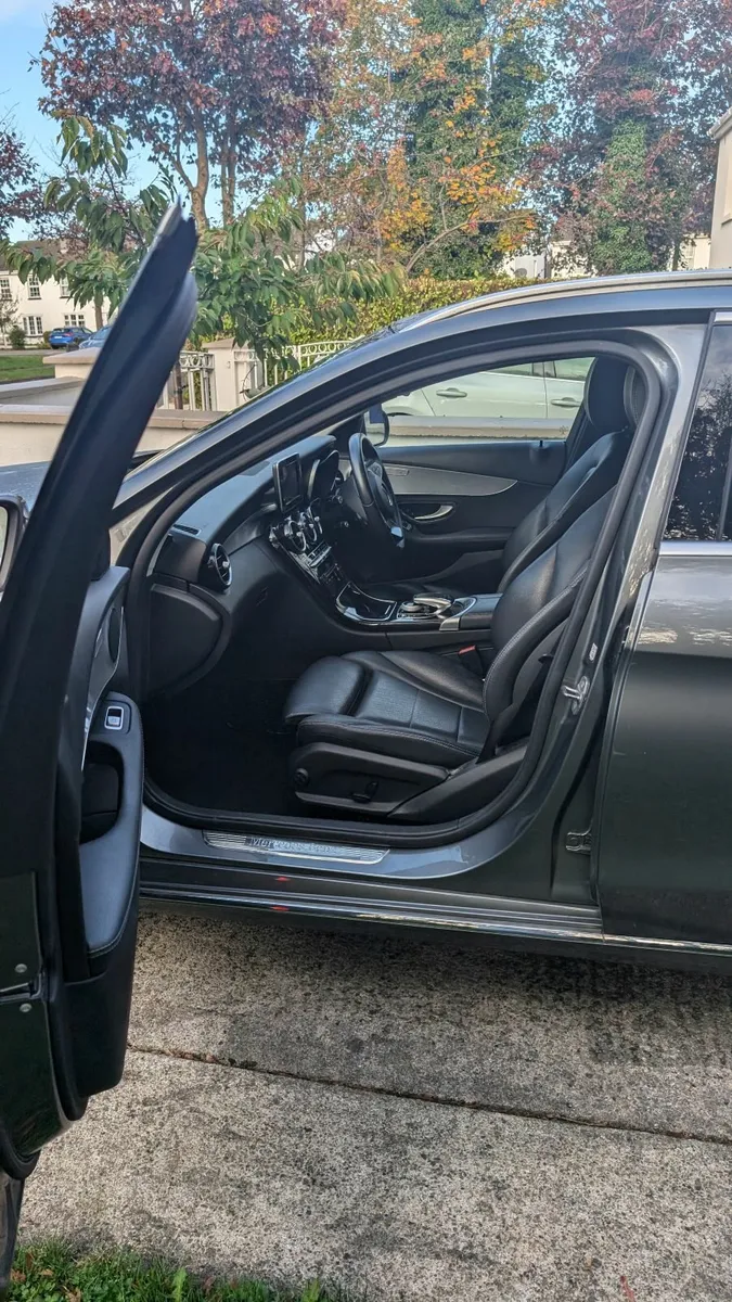 Mercedes-Benz C-Class 2017 - Image 3