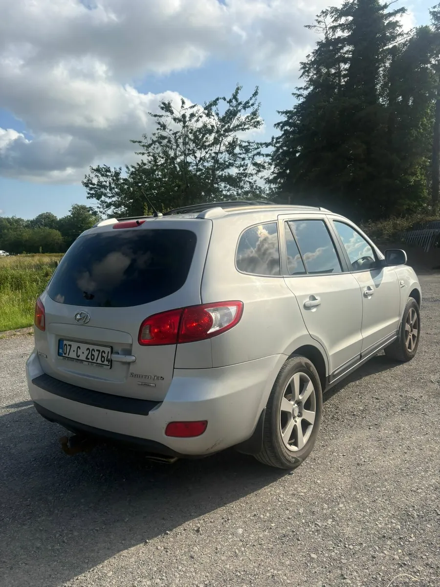 Hyundai Santa Fe - Image 3