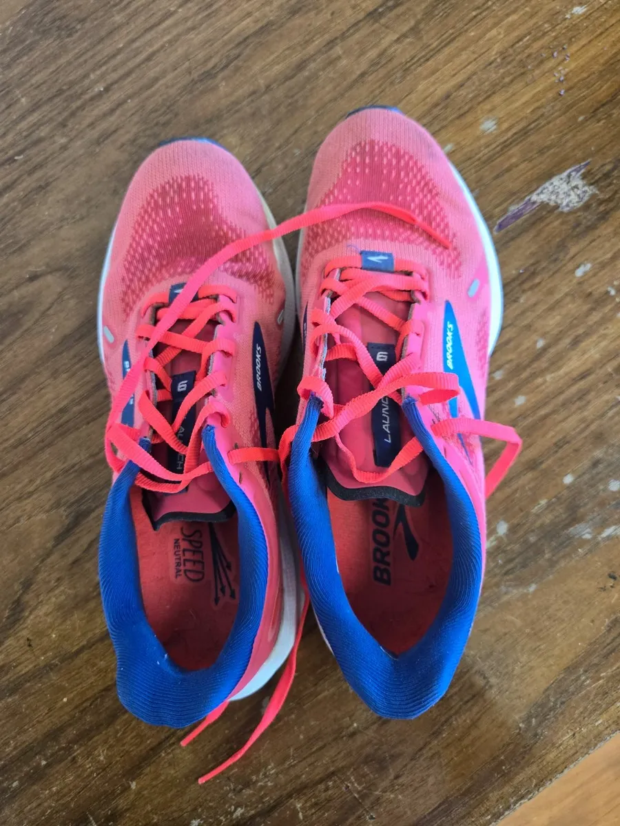 Brooks runners size 7 - Image 4