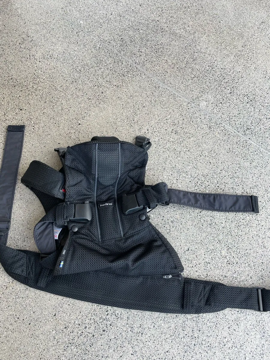Baby bjorn one carrier - Image 3