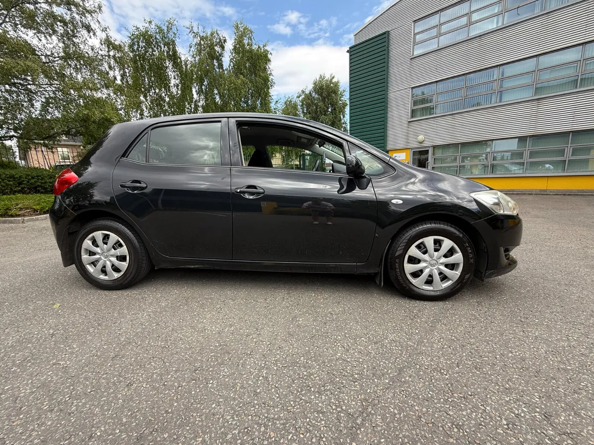 Toyota Auris 1.4 Aura - Image 3