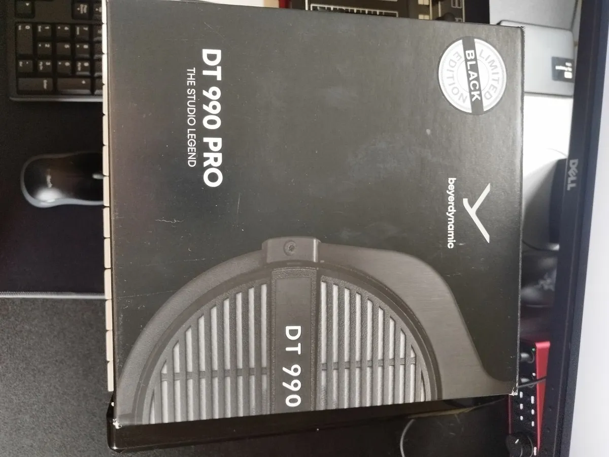 Beyerdynamic DT-990 Pro 250 Ohm Headphones - Image 2