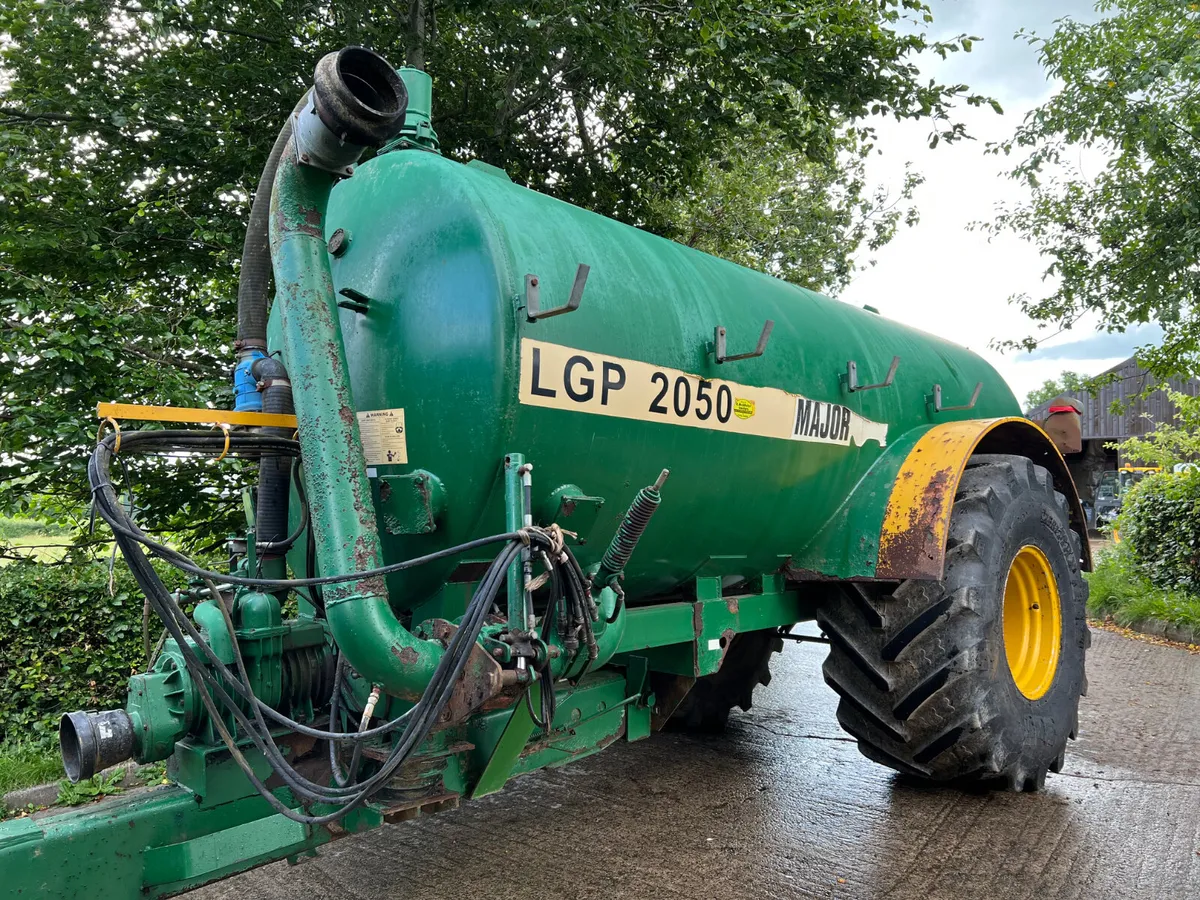 Major 2050 Gallon Slurry Tanker - Image 3