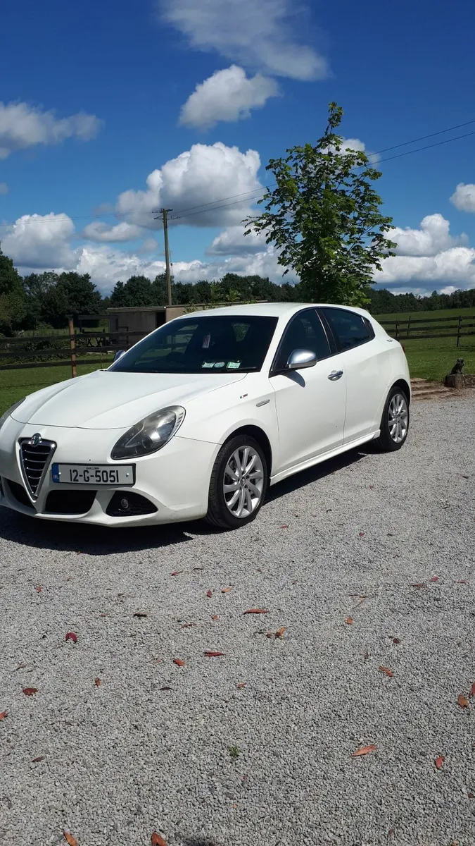 Alfa Romeo Giulietta 2012 - Image 1