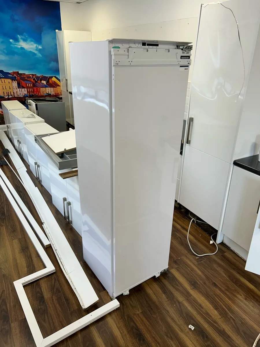Integrated Tall fridge - Image 2