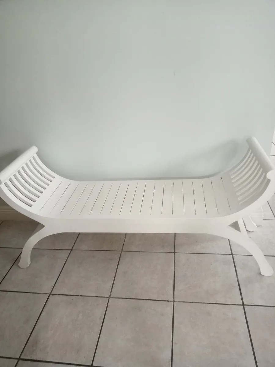 Bedroom Seat - Image 1