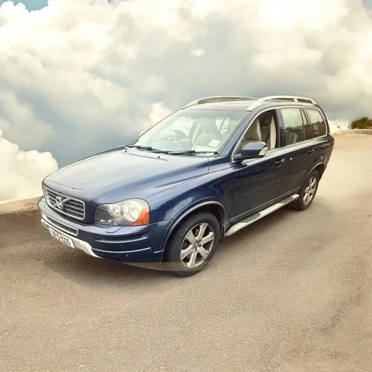 Volvo XC90 2.4 D5 200hp SE Automatic AWD 7-Seat - Image 1