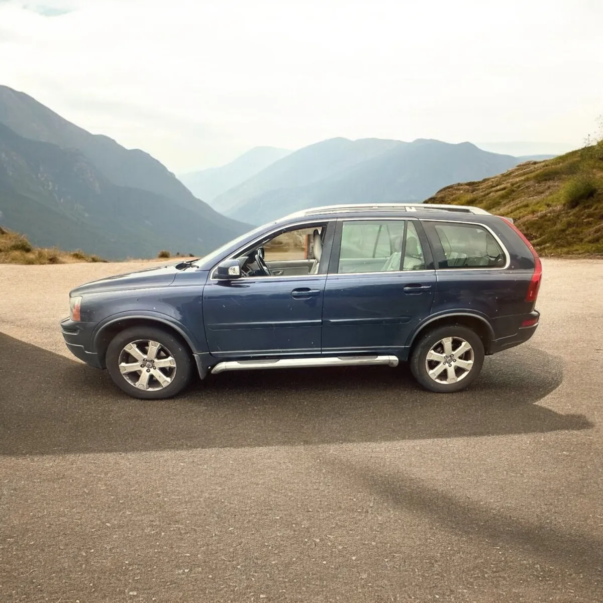 Volvo XC90 2.4 D5 200hp SE Automatic AWD 7-Seat - Image 3