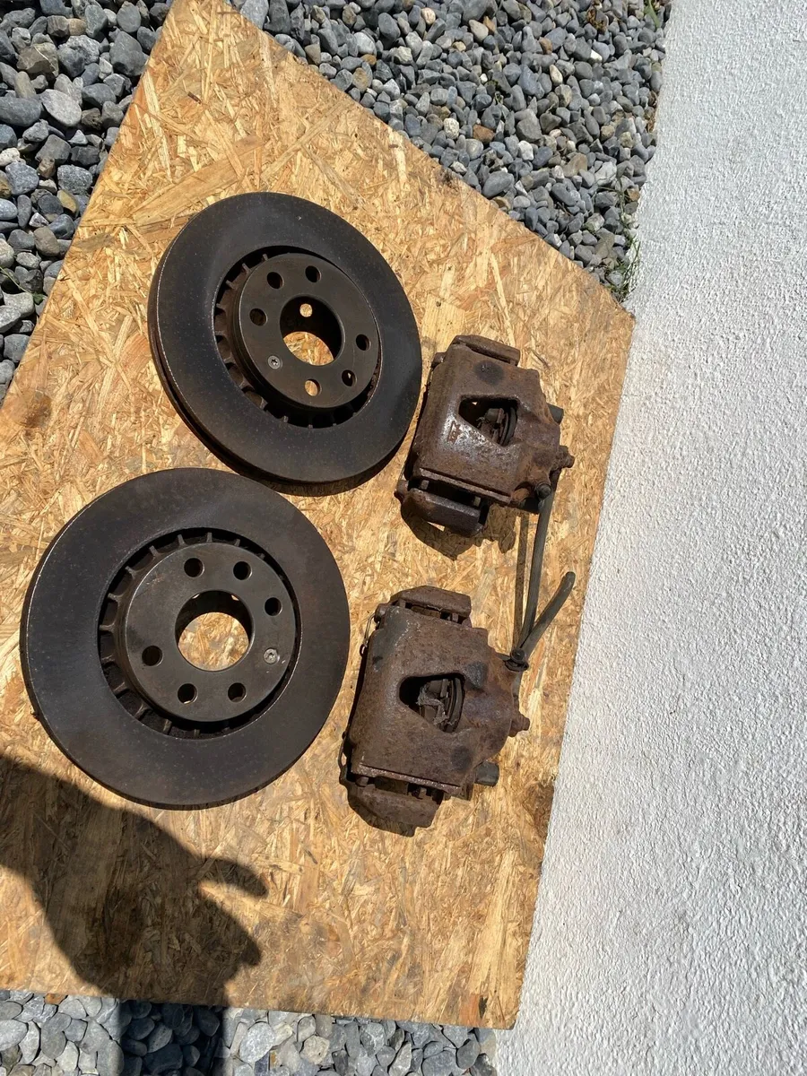 Astra GTE front discs and callipers