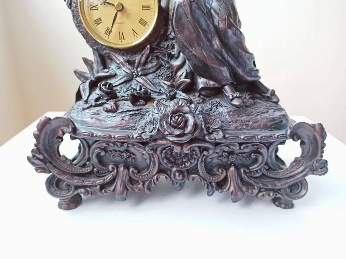Large Crosa Juliana Bronze effect resin clock lady feeding birds - Image 2