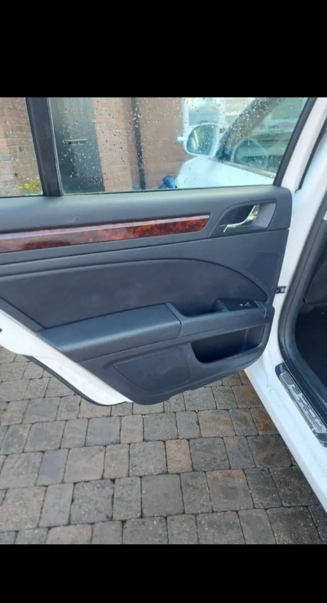 Skoda Superb 2013 - Image 4