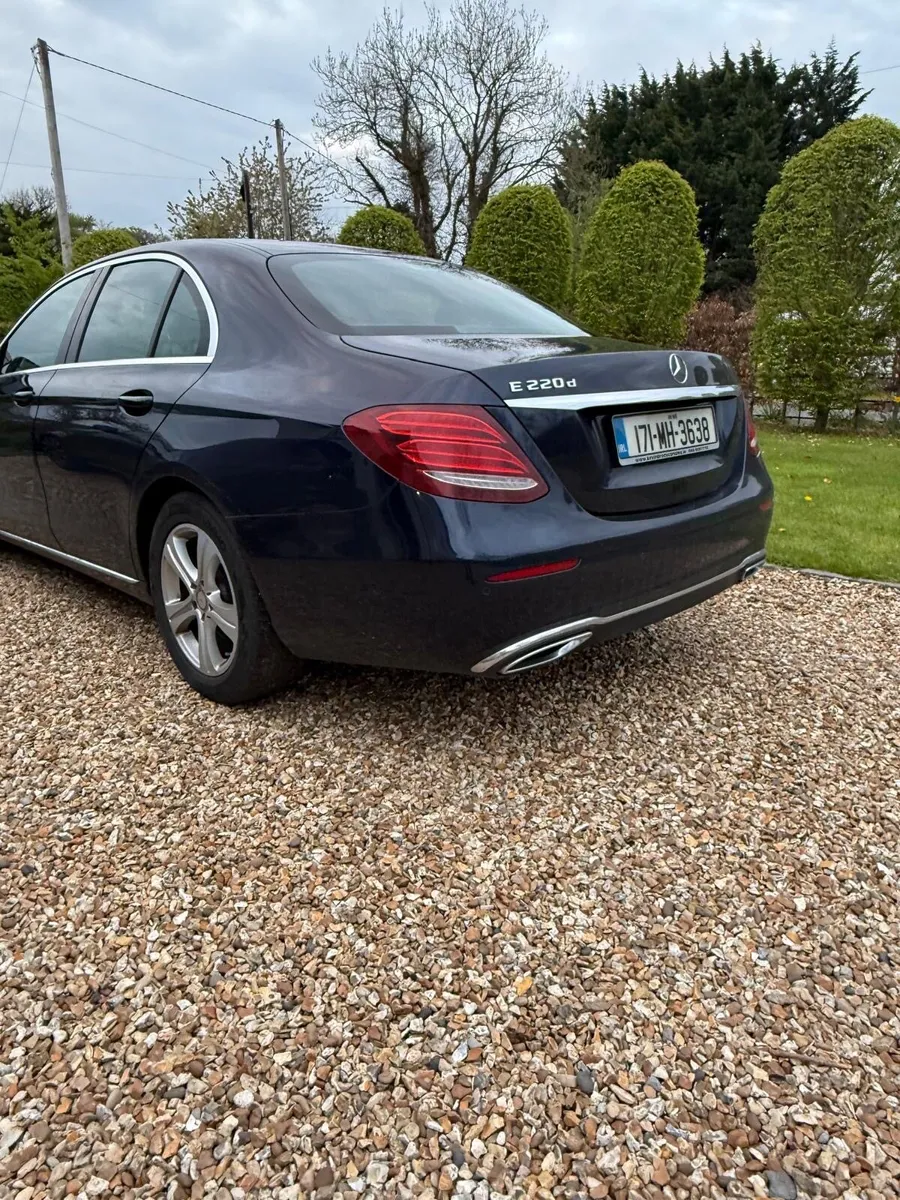 E220 Diesel Merc - Image 2