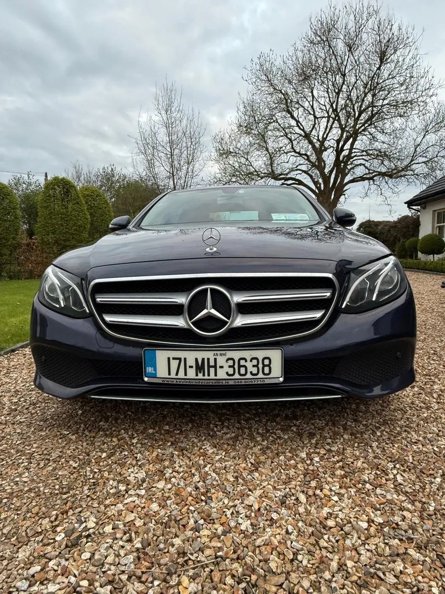 E220 Diesel Merc - Image 3