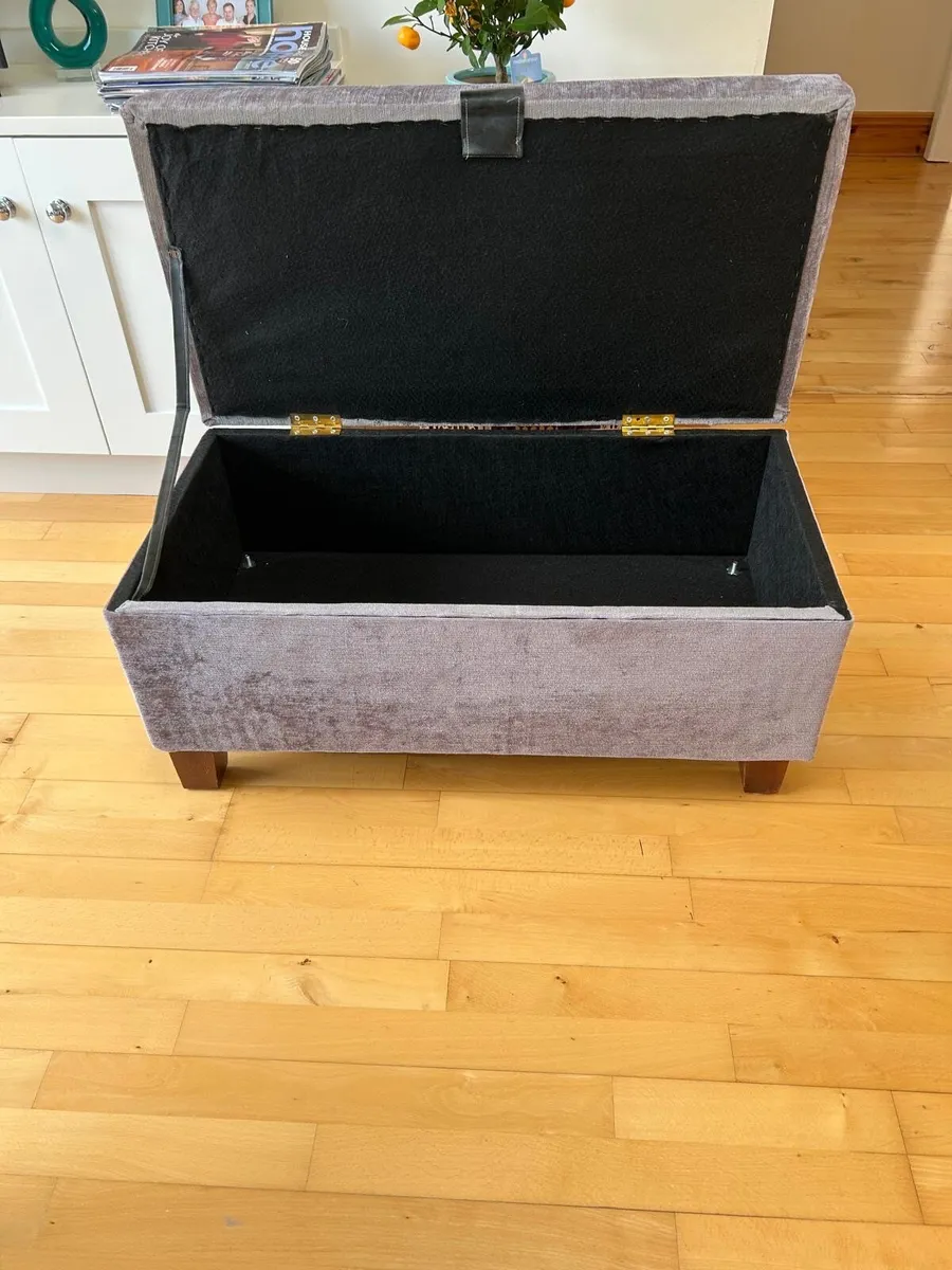 Footstool with storage - Image 3