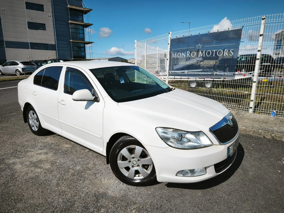 SKODA OCTAVIA 1.6 CR TDI ELEGANCE, NCT AND TAX - Image 2