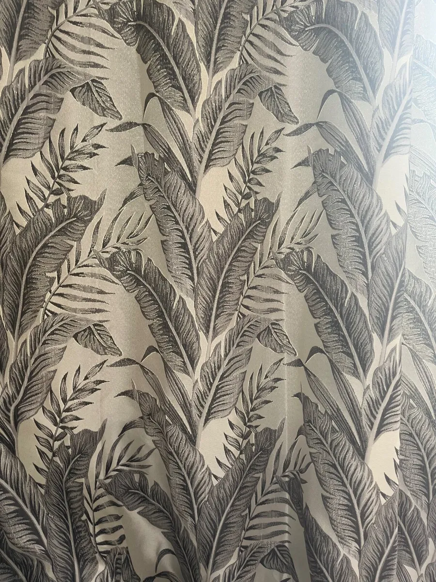 Curtains - Image 2