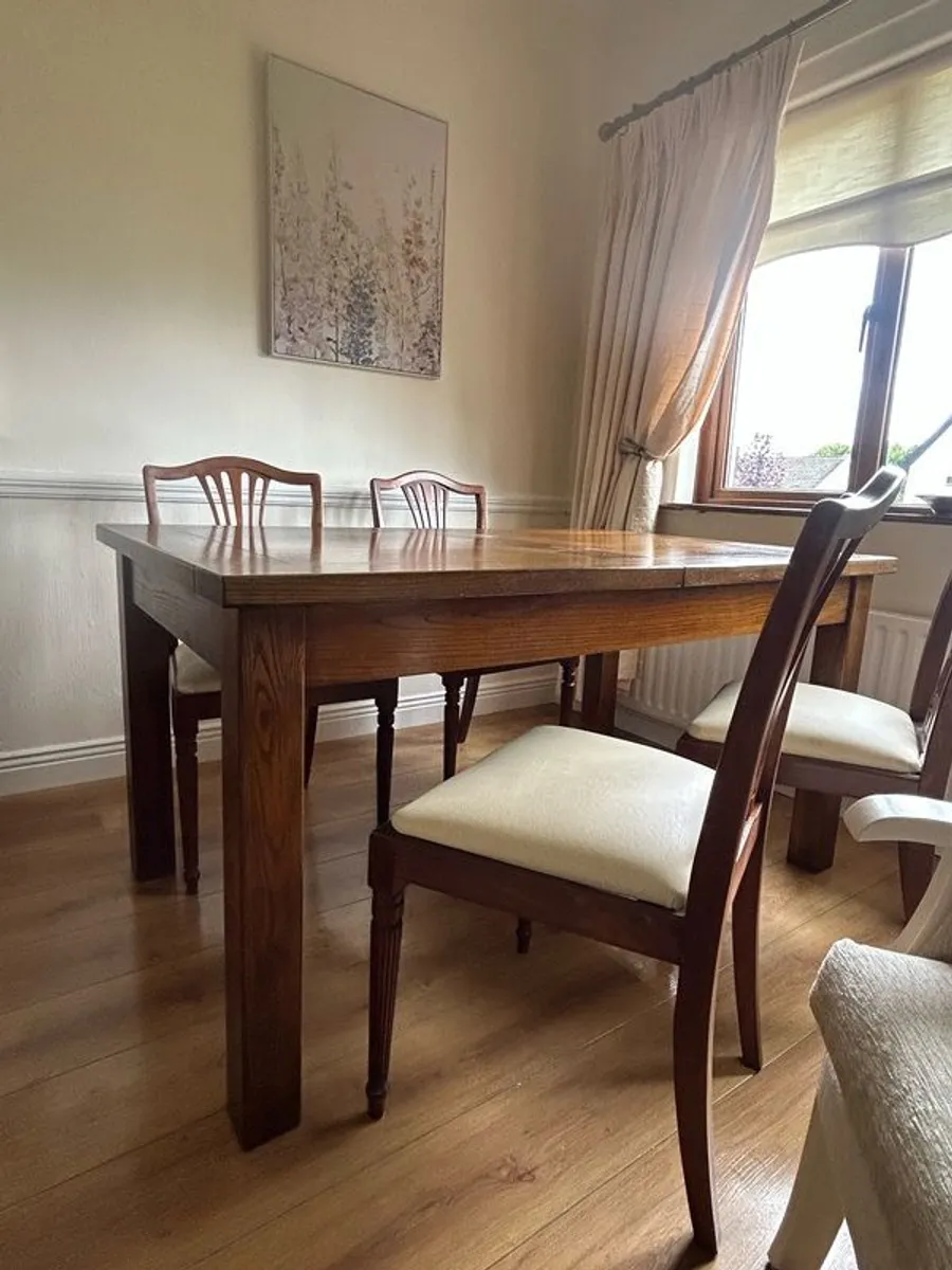 dining - Image 1