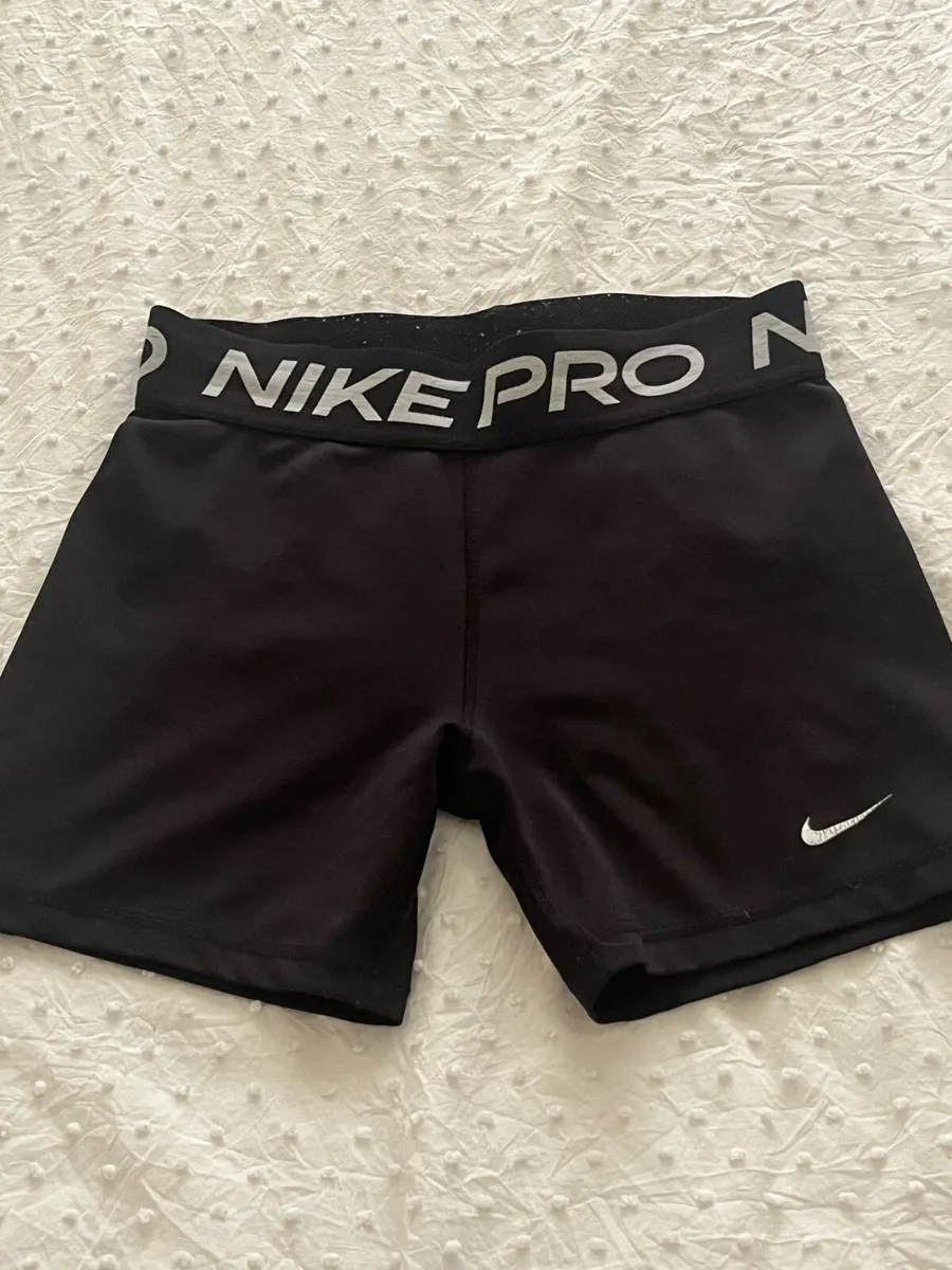 Nike pro shorts - Image 2