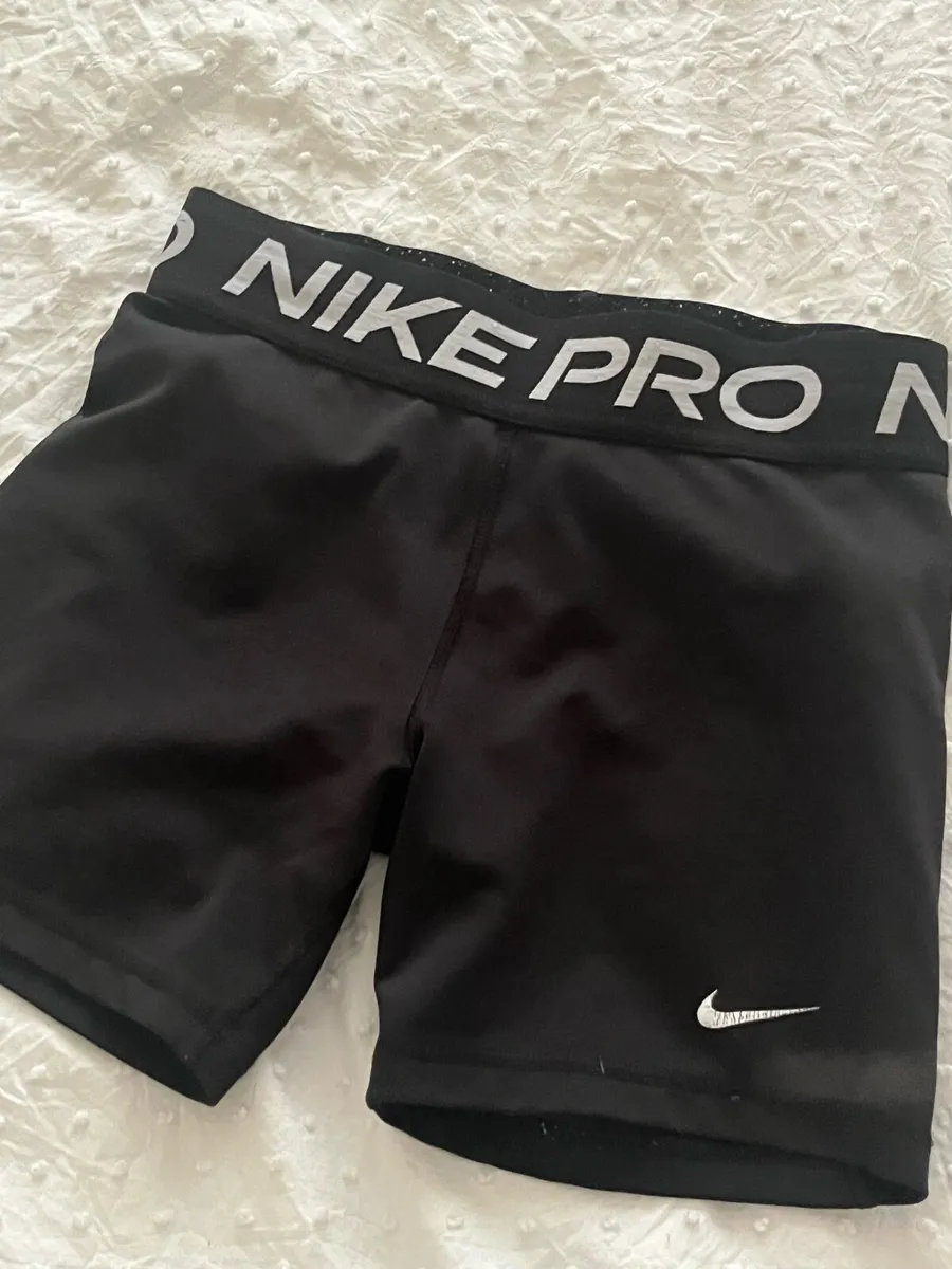 Nike pro shorts - Image 3