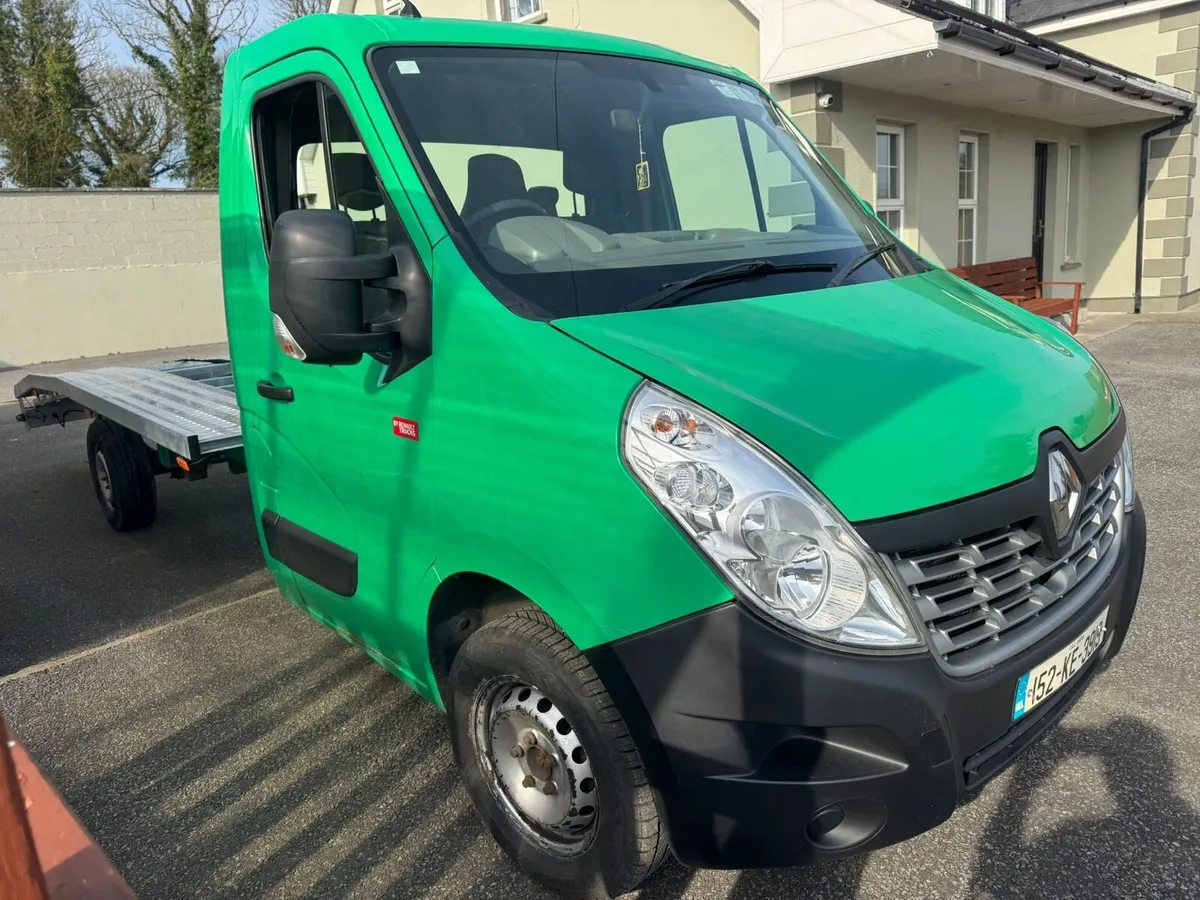 2015 Renault master recovery truck tax and test - Image 1