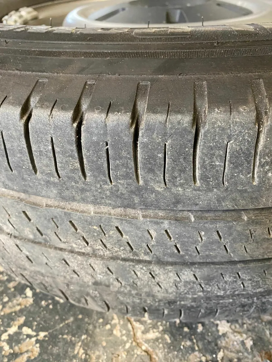 4x Mercedes Sprinter/Vito Steel Wheels & Tyres 235 - Image 3
