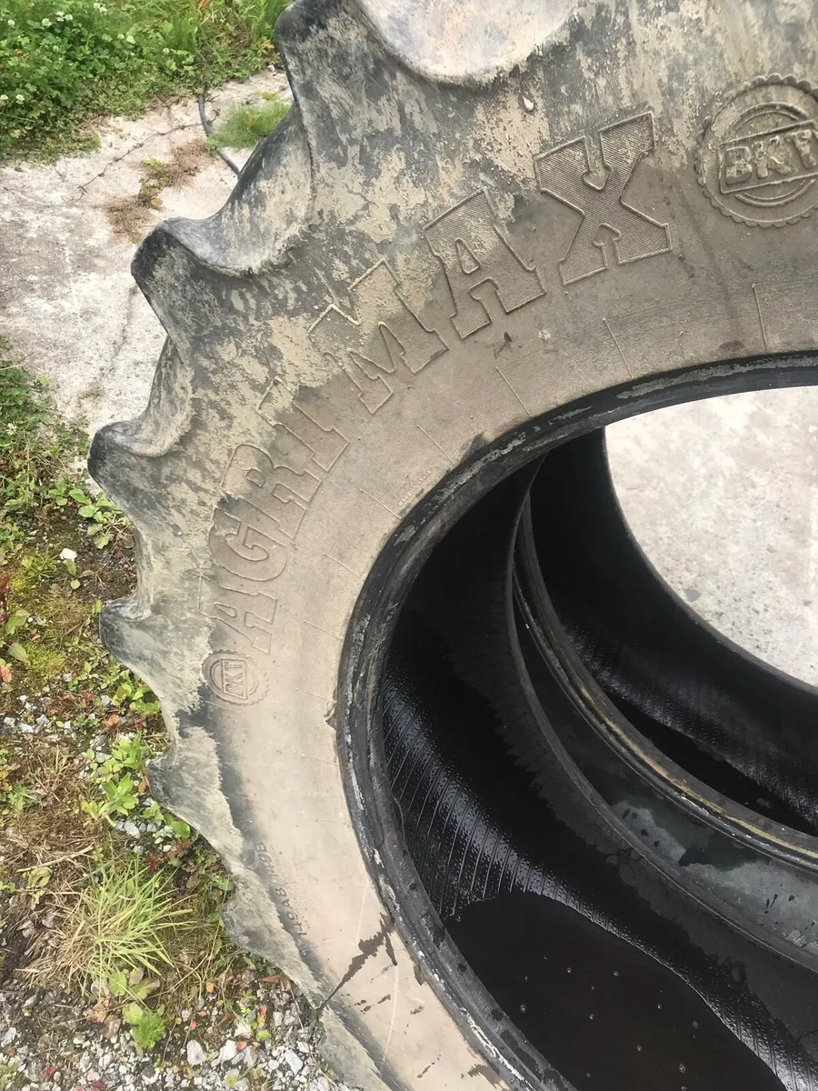 Tyres 460 85 38 - Image 3